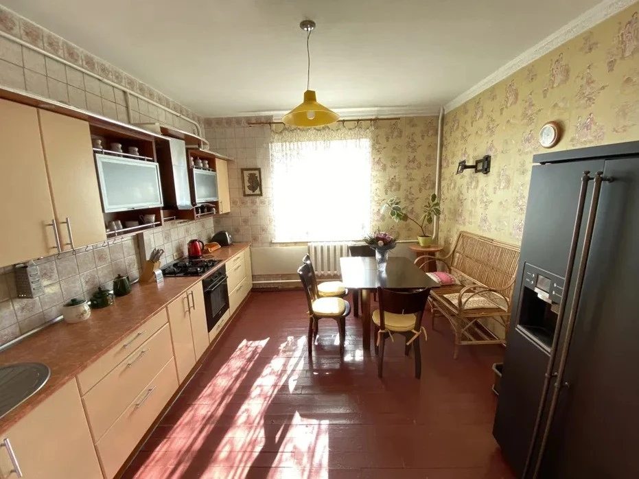 House for sale. 6 rooms, 156.6 m², 2 floors. Svobody, Oleksandriya. 