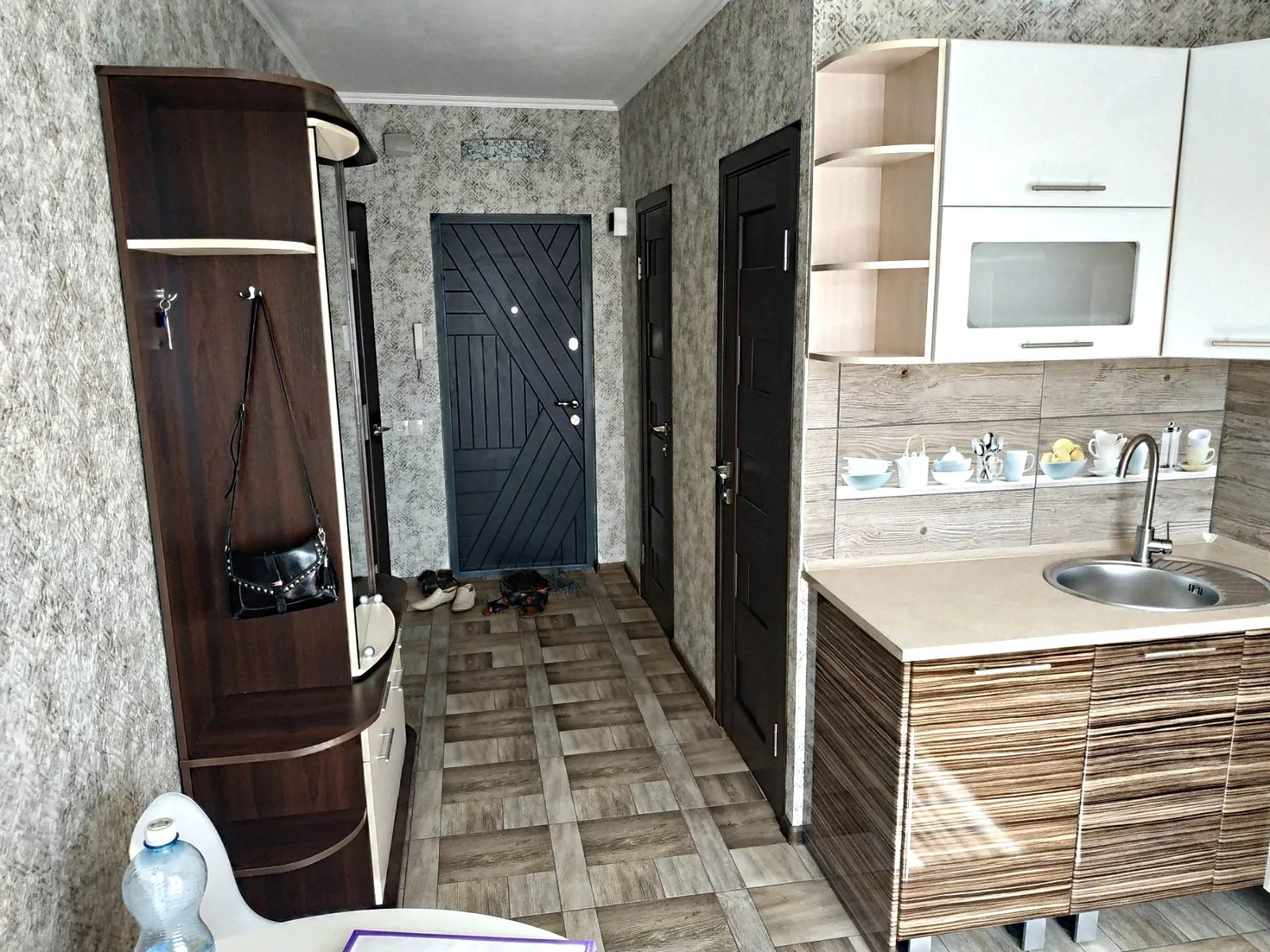 Apartment for rent. 1 room, 35 m², 8th floor/9 floors. Vylyamsa Akademyka ul., Odesa. 