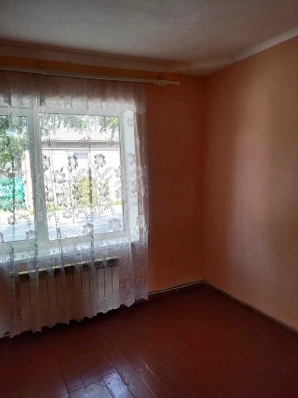House for sale. 2 rooms, 89 m², 1 floor. Velykyy Bereznyy. 