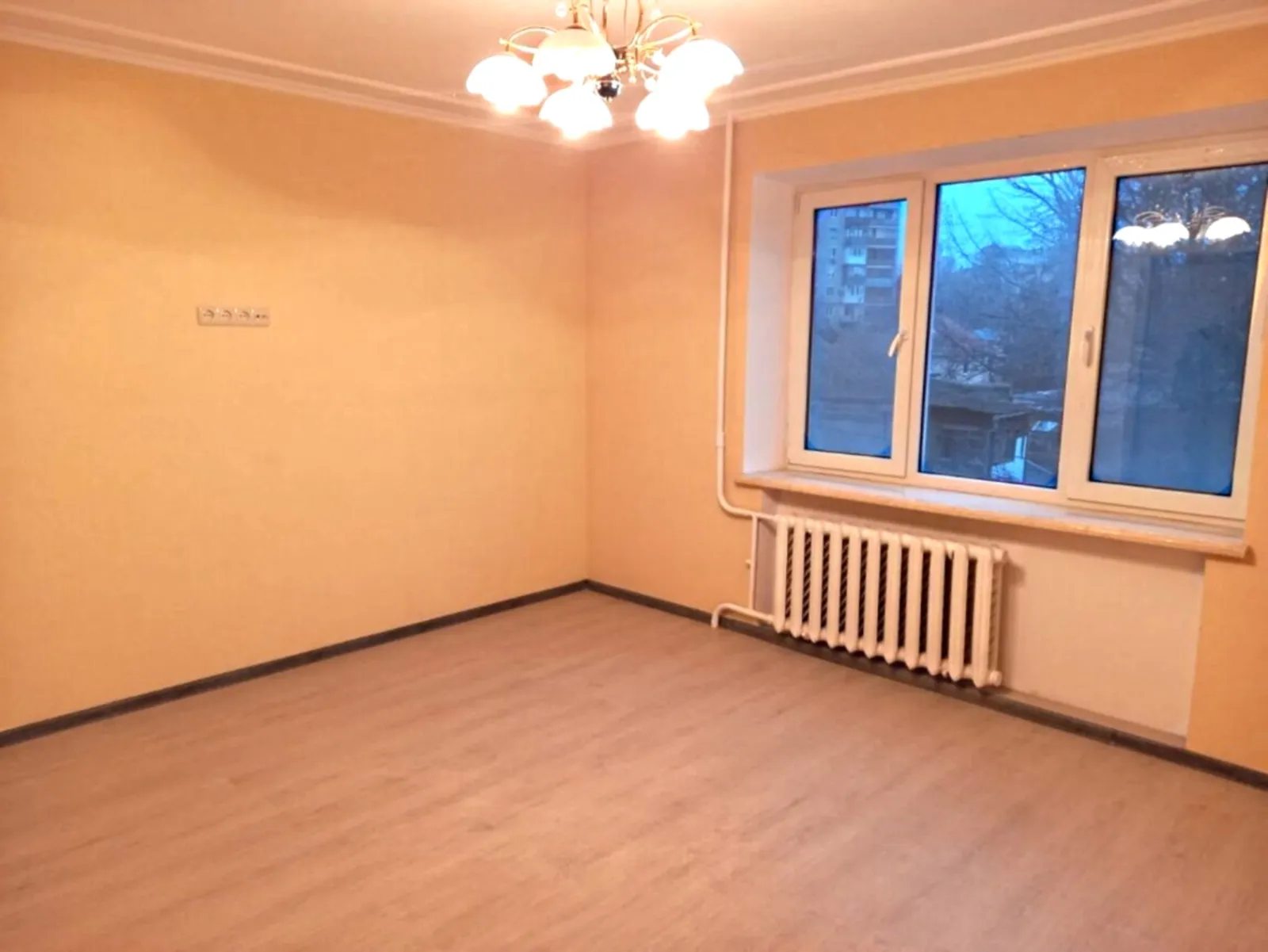 Продаж квартири 3 кімнати, 72 m², 3 пов./9 поверхів. 144, Люстдорфская Дорога , Одеса. 