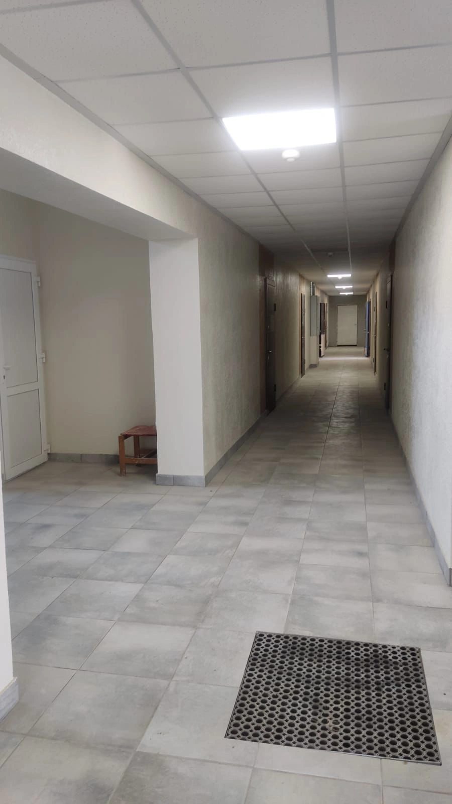 Apartments for sale. 1 room, 33 m², 4th floor/4 floors. 4, Martyna Serhiya, Uzhhorod. 
