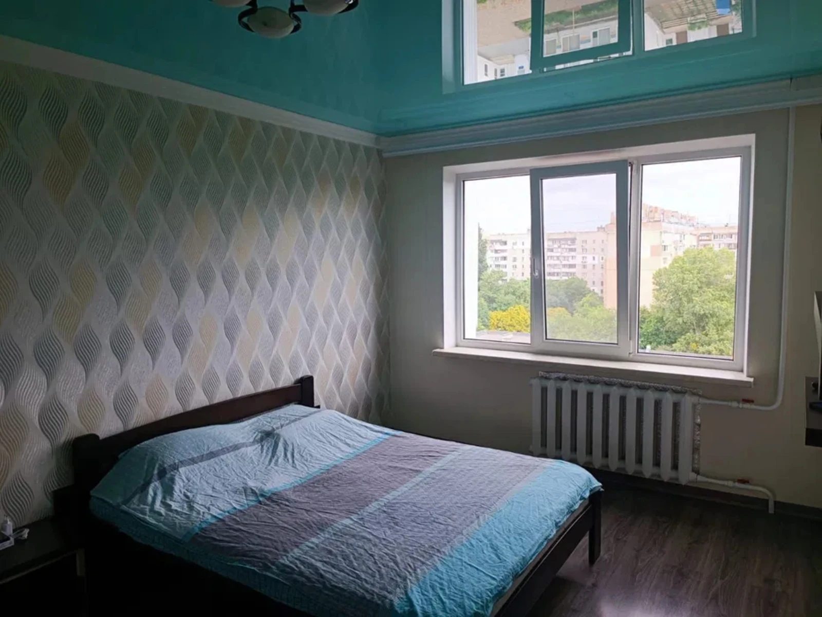 Apartments for sale. 3 rooms, 70 m², 8th floor/10 floors. 20, Arkhytektorskaya ul., Odesa. 