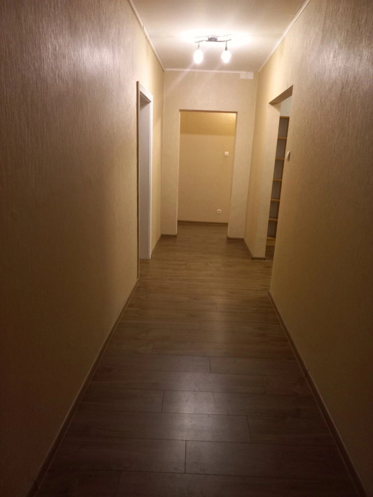 Сдам квартиру. 3 rooms, 99 m², 1st floor/24 floors. 12, Милославская 12, Киев. 