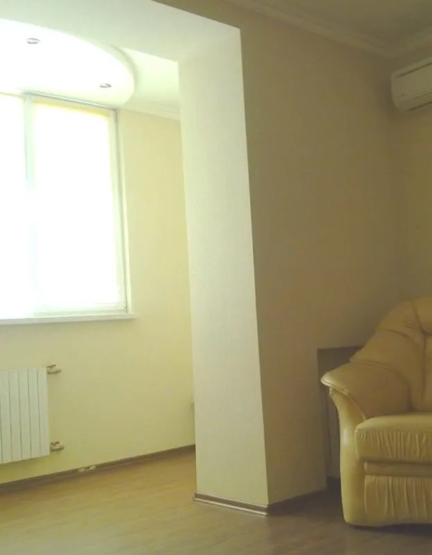 Apartments for sale. 2 rooms, 67 m², 5th floor/10 floors. 59, Akademyka Vylyamsa , Odesa. 