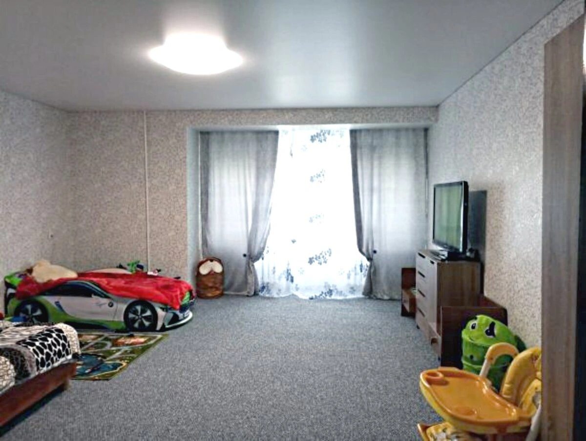 Apartments for sale. 3 rooms, 91 m², 1st floor/9 floors. 59, Akademyka Vylyamsa , Odesa. 