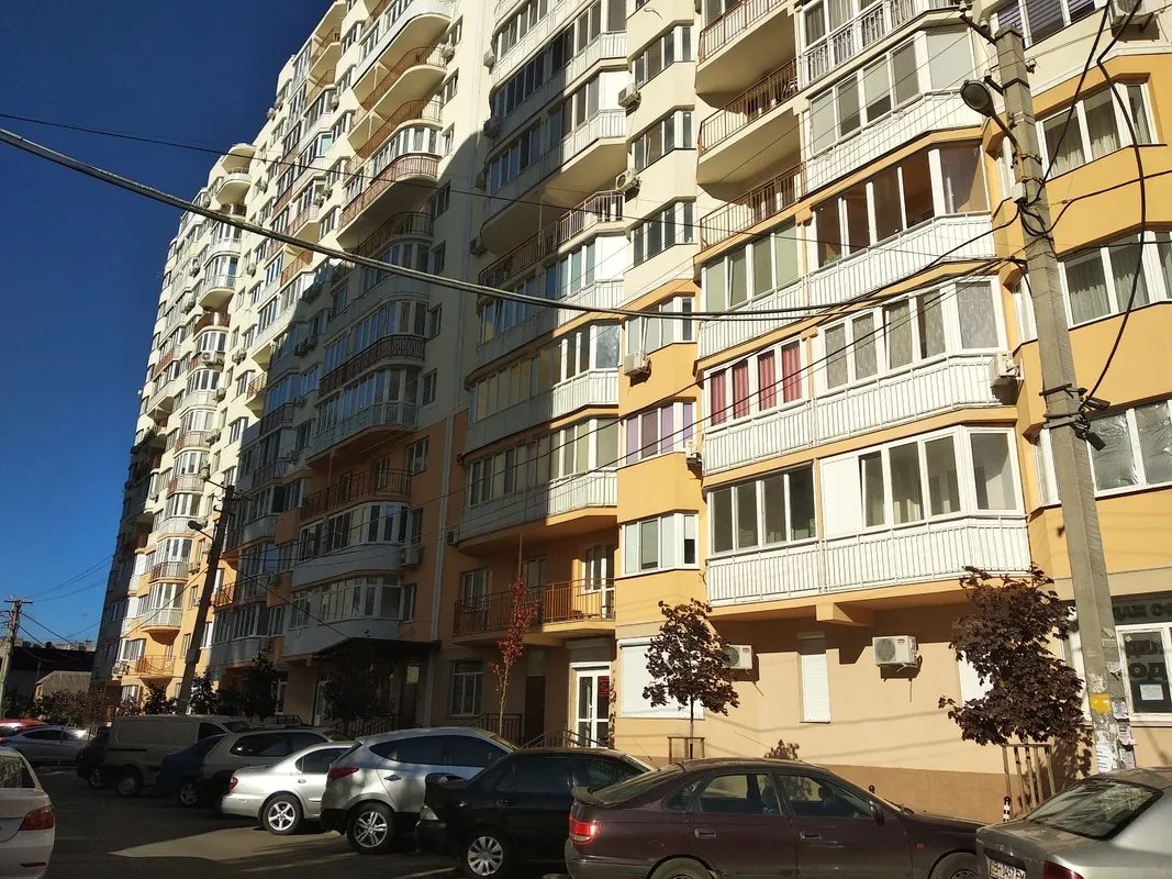 Apartments for sale. 1 room, 62 m², 7th floor/14 floors. 162, Kostandy , Odesa. 