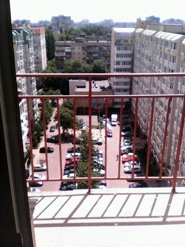 Apartments for sale. 1 room, 40 m², 13 floor/14 floors. 162, Kostandy , Odesa. 