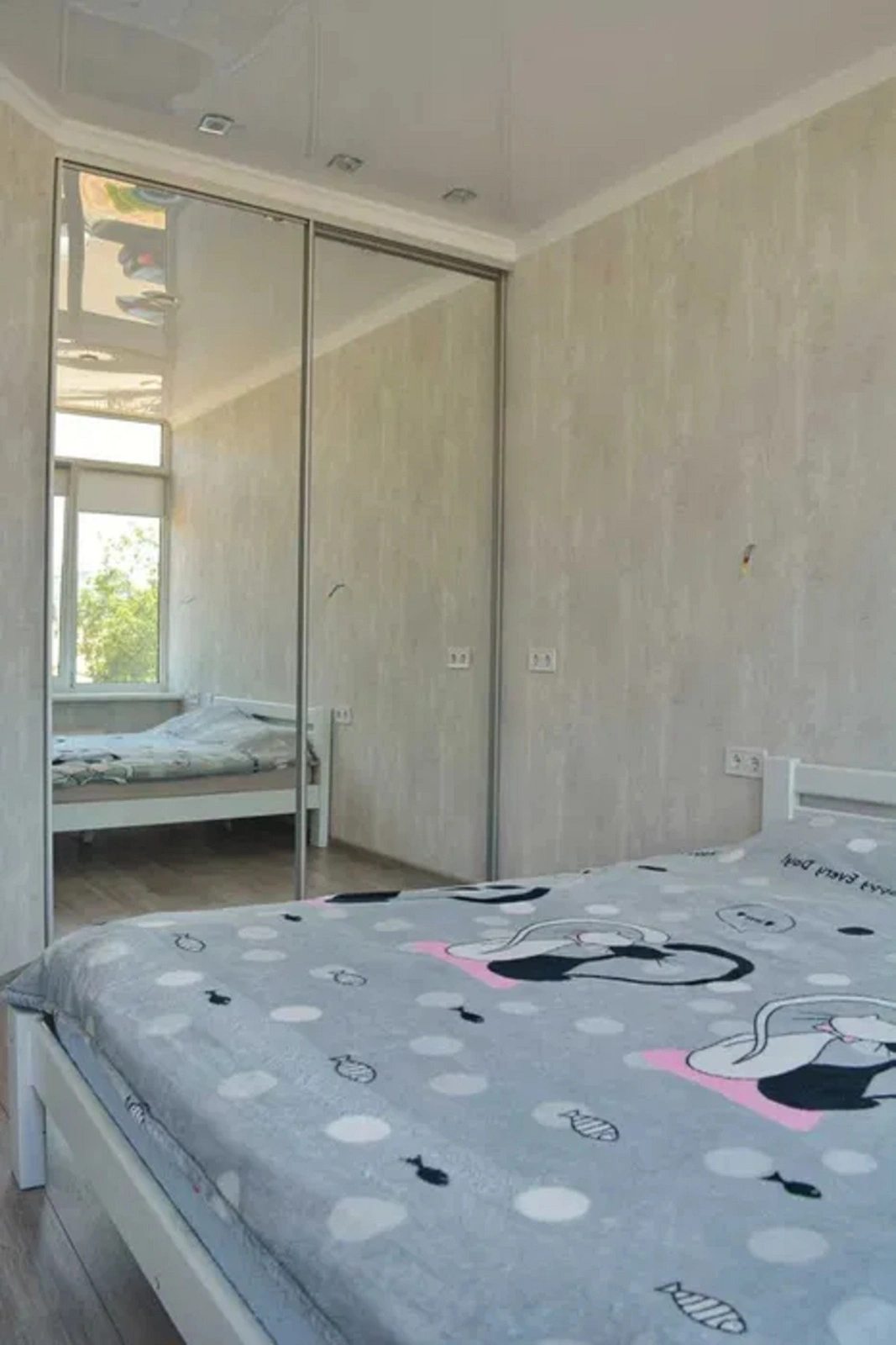 Продаж квартири. 2 rooms, 52 m², 2nd floor/20 floors. 56, Жаботинского ул., Одеса. 