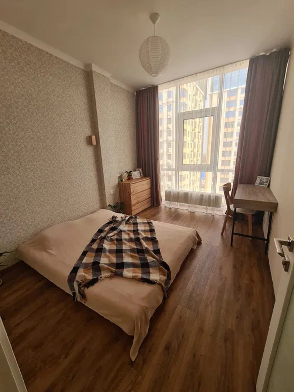 Apartments for sale. 2 rooms, 45 m², 12 floor/16 floors. 3, Zhemchuzhnaya ul., Odesa. 