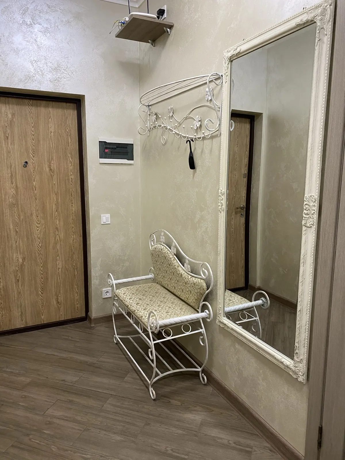 Apartments for sale. 1 room, 56 m², 4th floor/18 floors. 2, Berezova , Odesa. 