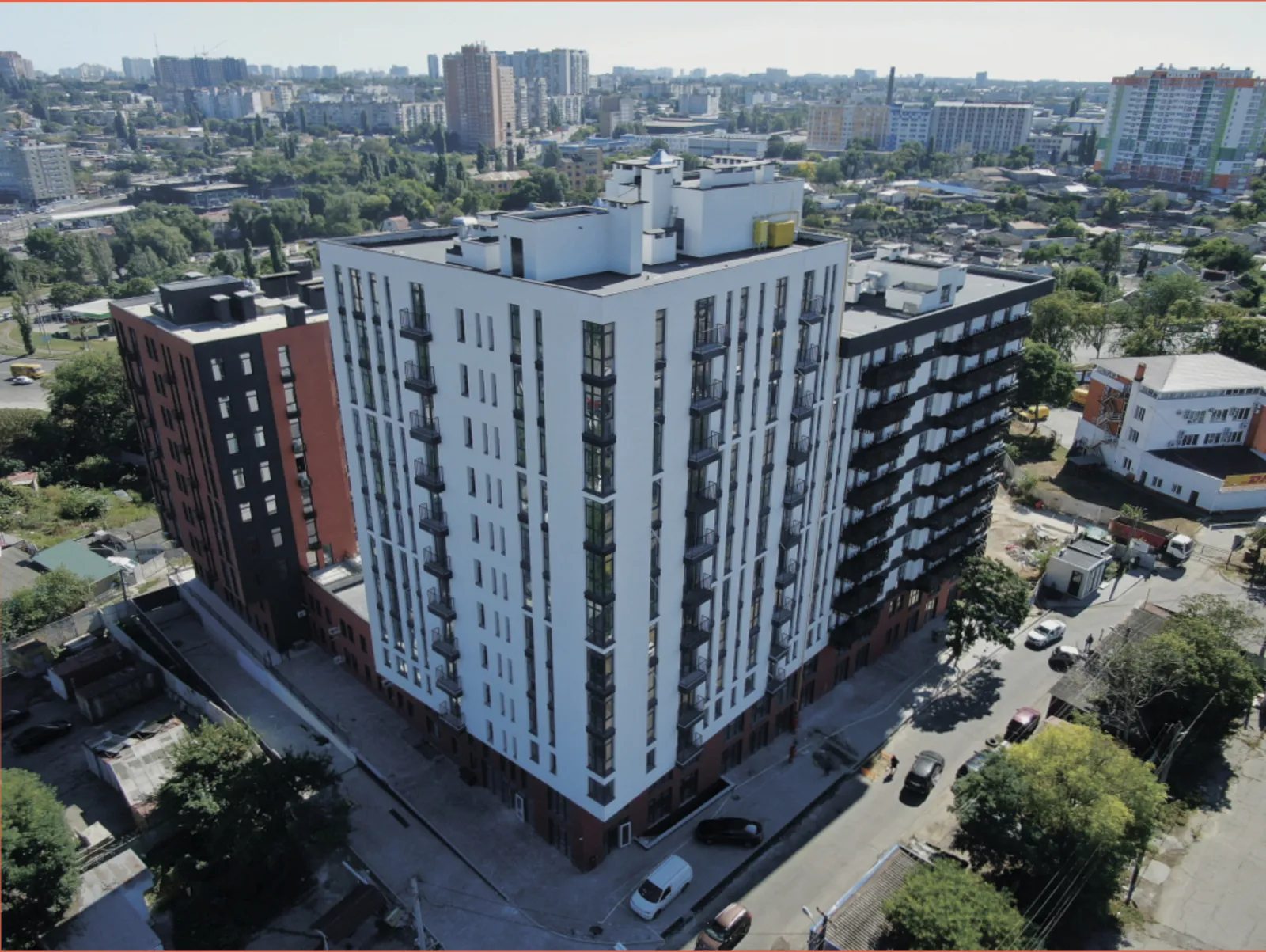 Apartments for sale. 2 rooms, 53 m², 11 floor/12 floors. 67, Raskydaylovskaya ul., Odesa. 