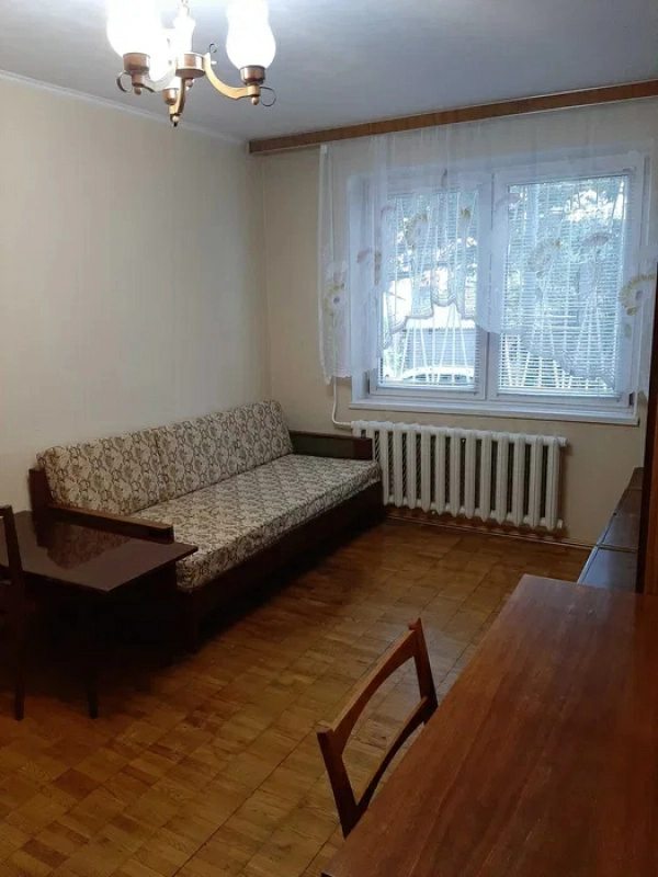 Сдам квартиру. 2 rooms, 50 m², 1st floor/16 floors. 15, Орловская 15, Киев. 