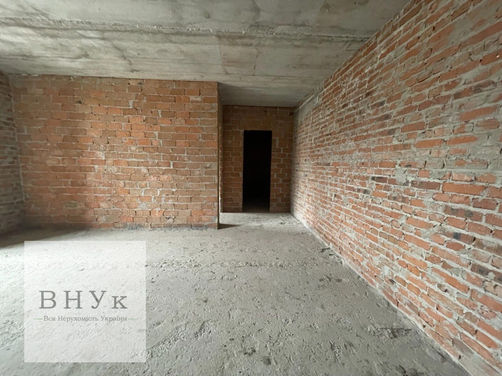 Apartments for sale. 1 room, 51 m², 1st floor/4 floors. Petrykiv  Sheptytskoho vul., Ternopil. 