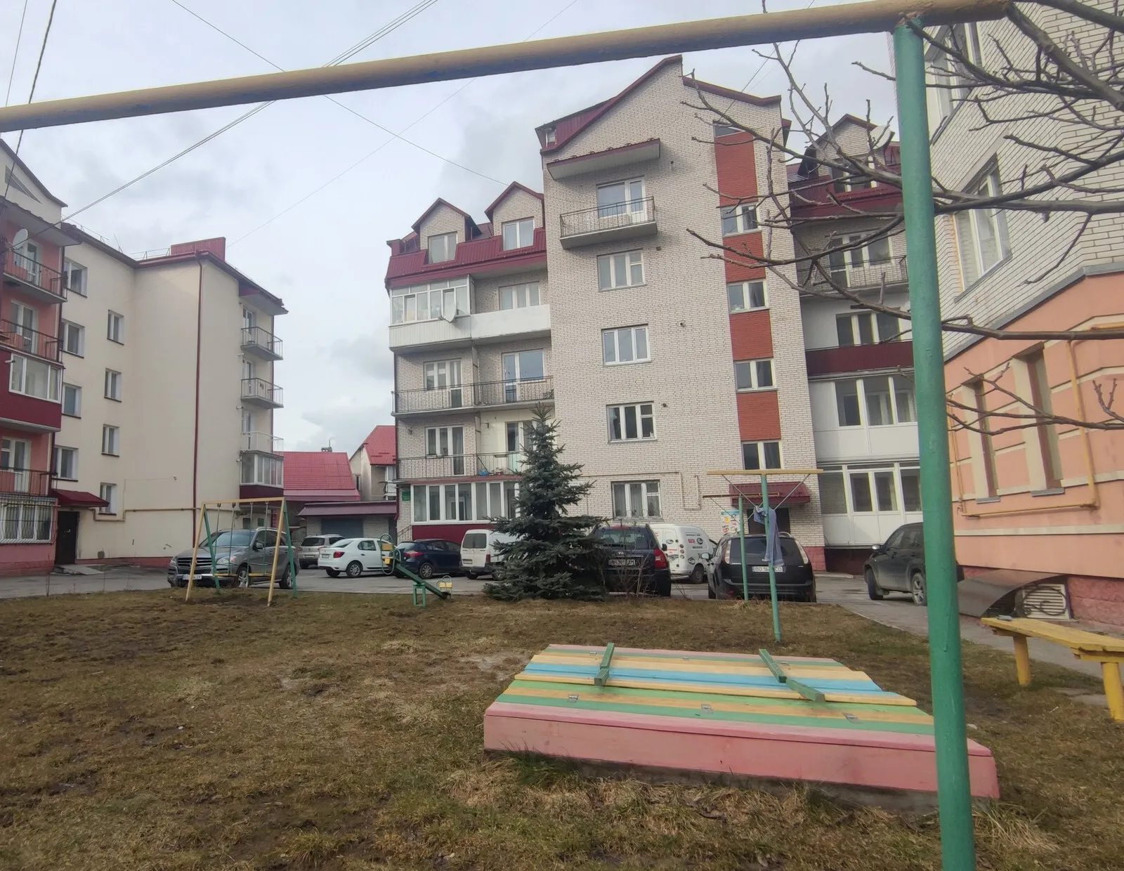 Apartments for sale 3 rooms, 84 m², 3rd fl./5 floors. Lysenka M. vul., Ternopil. 