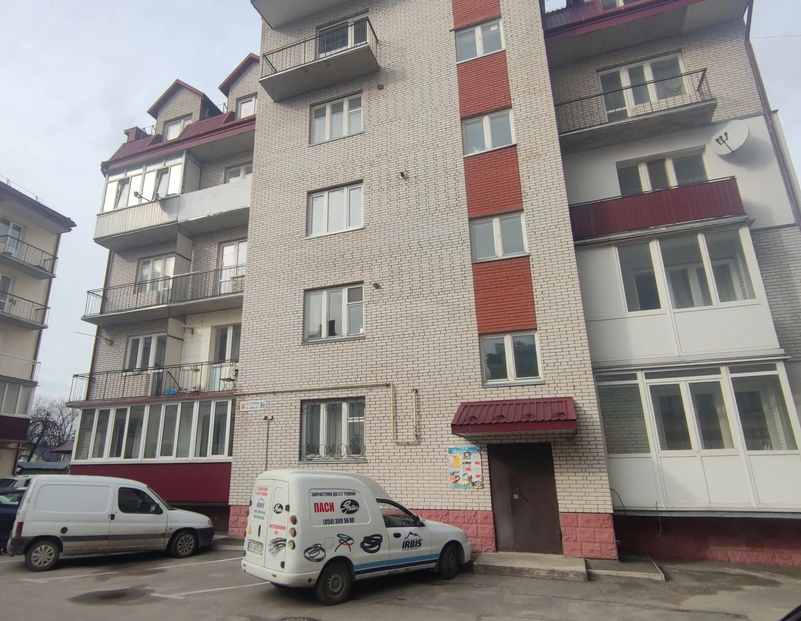 Apartments for sale 3 rooms, 84 m², 3rd fl./5 floors. Lysenka M. vul., Ternopil. 