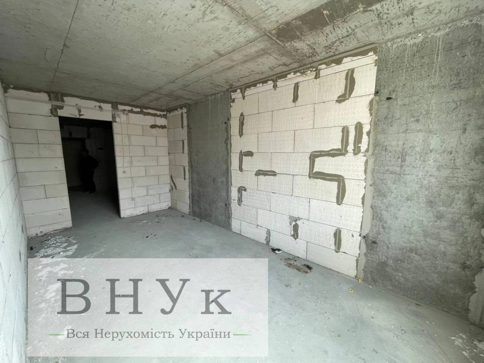 Apartments for sale. 1 room, 57 m², 9th floor/11 floors. Kyyivska vul., Ternopil. 