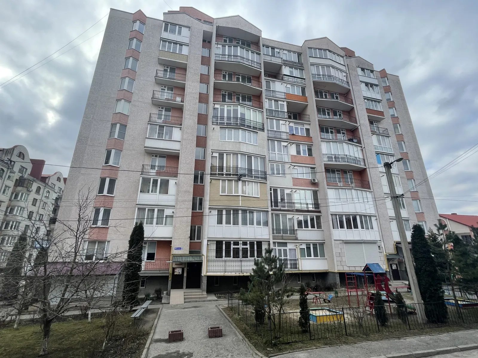 Apartments for sale. 1 room, 62 m², 7th floor/11 floors. Vilkhova vul., Ternopil. 