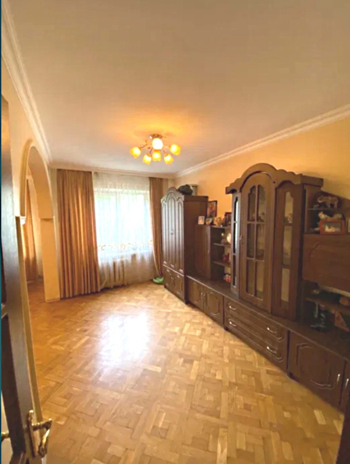 Продаж квартири. 3 rooms, 102 m², 4th floor/9 floors. 21, Глушко Академика пр., Одеса. 