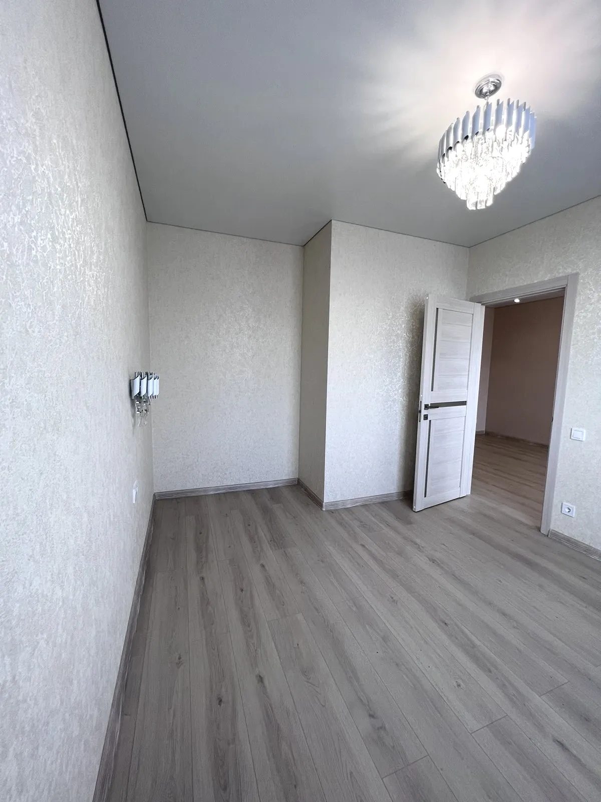 Apartments for sale. 1 room, 42 m², 18 floor/19 floors. 12, Zhemchuzhnaya ul., Odesa. 
