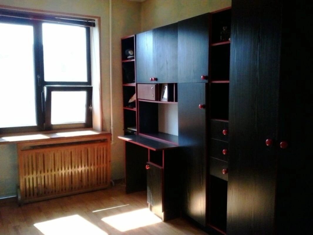 Apartments for sale. 5 rooms, 104 m², 8th floor/9 floors. 23, Varnenskaya ul., Odesa. 