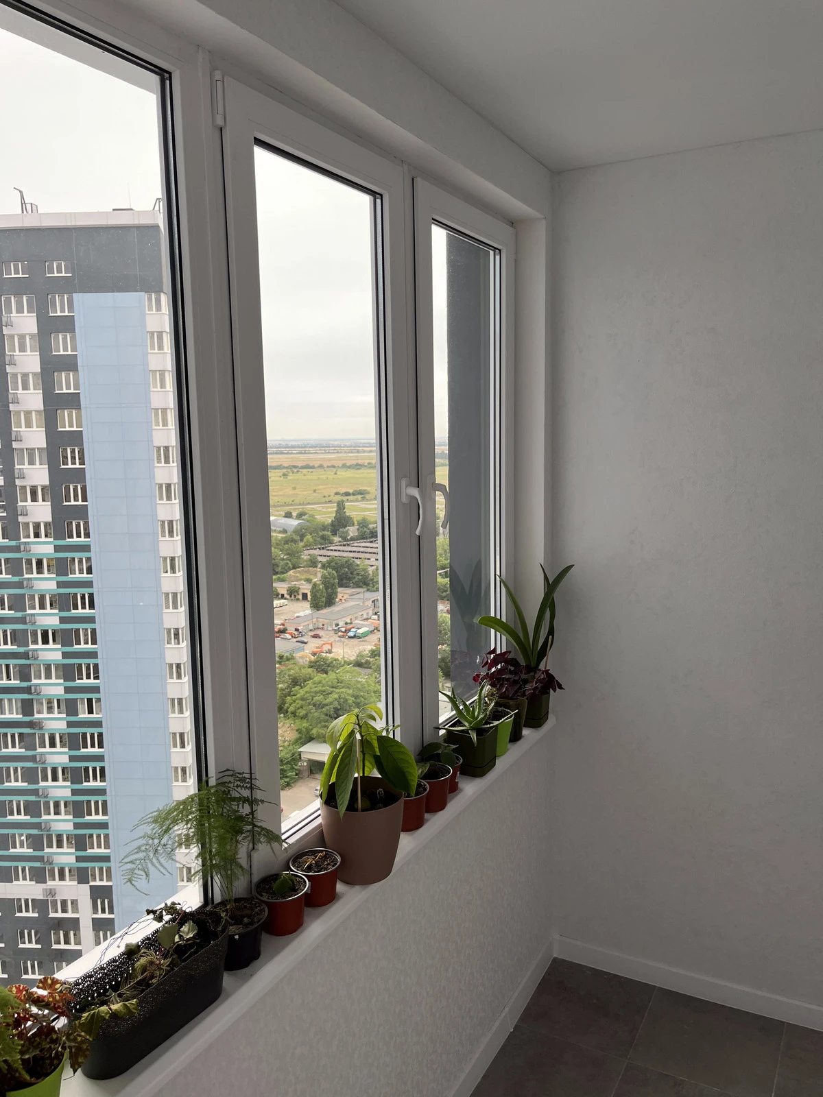 Продаж квартири. 1 room, 50 m², 20 floor/25 floors. 29, Варненская ул., Одеса. 