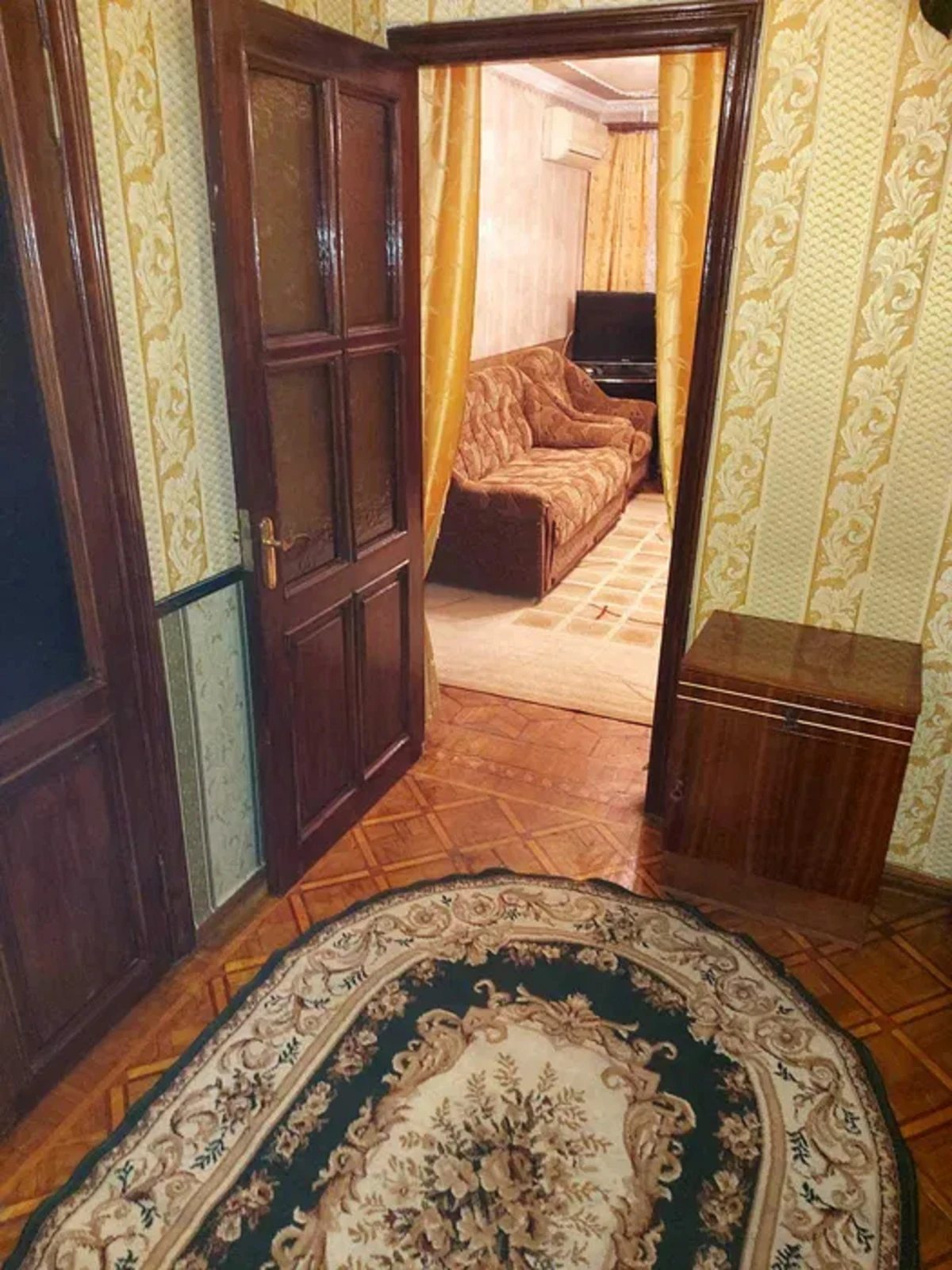 Apartments for sale. 3 rooms, 53 m², 2nd floor/5 floors. 18, Ytskhaka Rabyna Yakyra , Odesa. 
