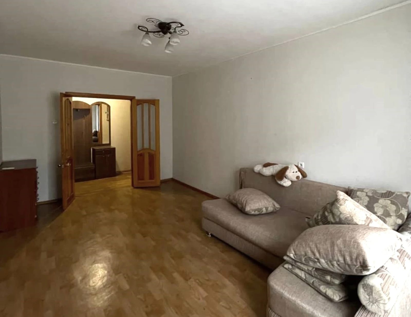 Apartments for sale. 3 rooms, 64 m², 3rd floor/9 floors. 10, Nebesnoy Sotny prospekt Marshala Zhukova, Odesa. 