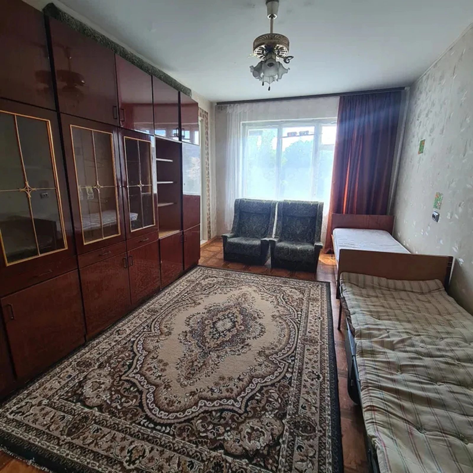 Apartments for sale. 3 rooms, 63 m², 7th floor/9 floors. 12, Ylfa y Petrova , Odesa. 