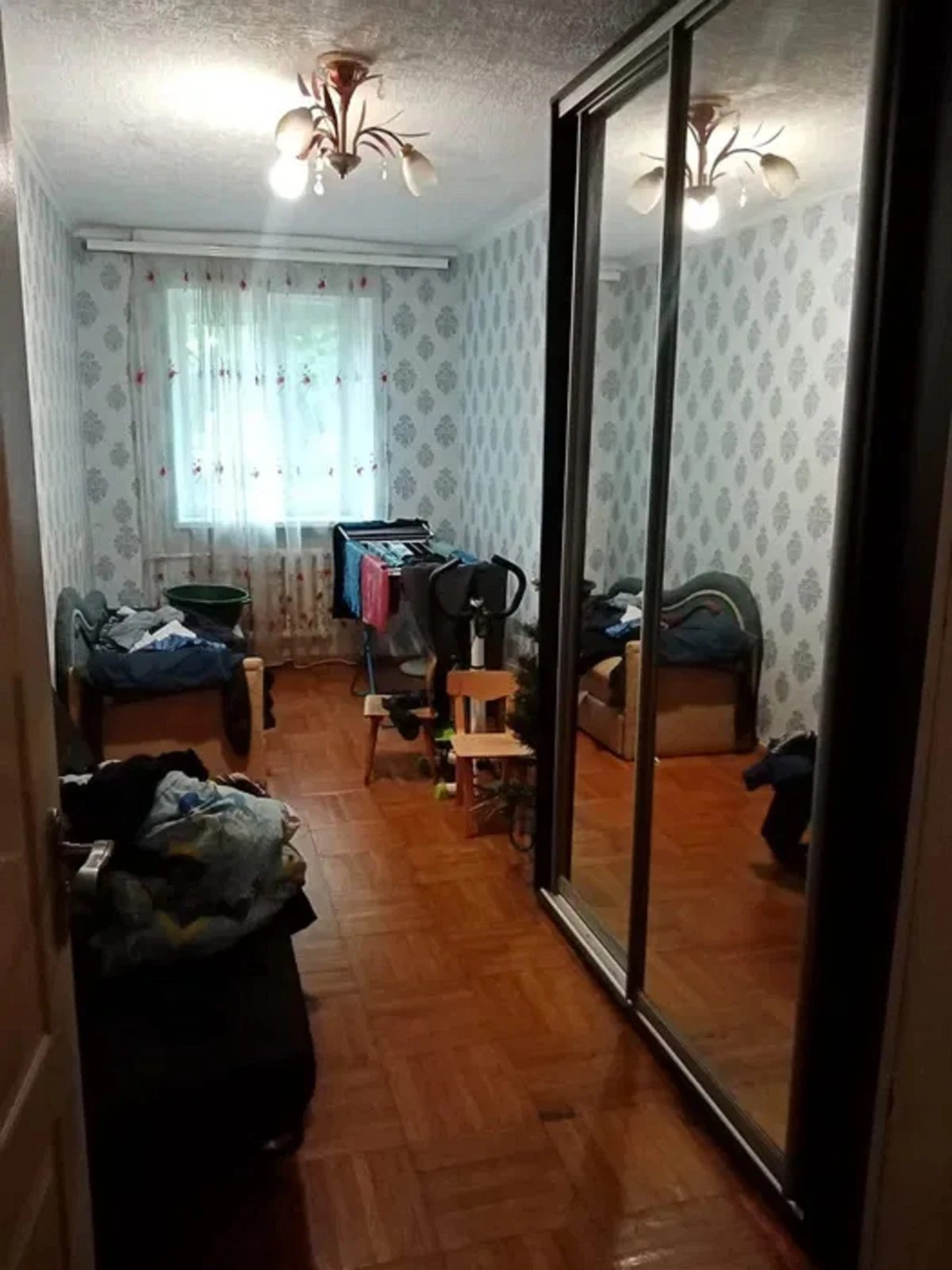 Продаж квартири 3 кімнати, 56 m², 1 пов./5 поверхів. 31, Космонавтов ул., Одеса. 