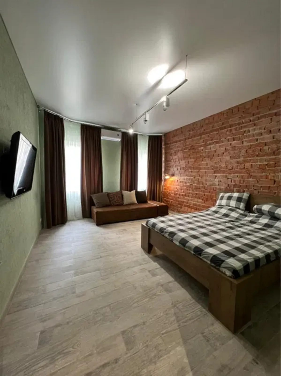 Apartments for sale. 1 room, 47 m², 6th floor/12 floors. 56, Vylyamsa Akademyka ul., Odesa. 