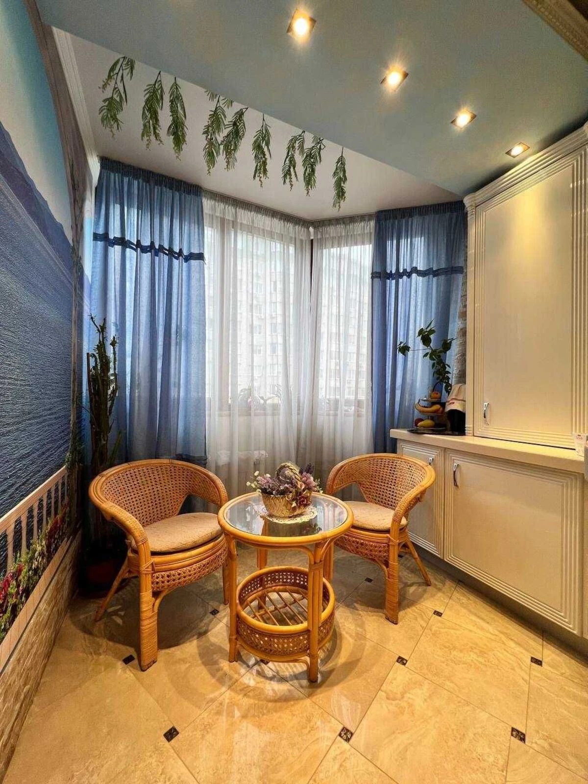 Apartments for sale. 4 rooms, 135 m², 4th floor/11 floors. 201, Kostandy ul., Odesa. 