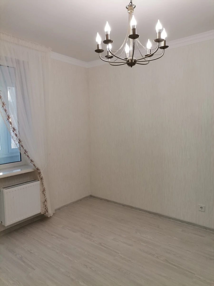 Apartments for sale. 1 room, 45 m², 7th floor/25 floors. 27, Varnenskaya ul., Odesa. 