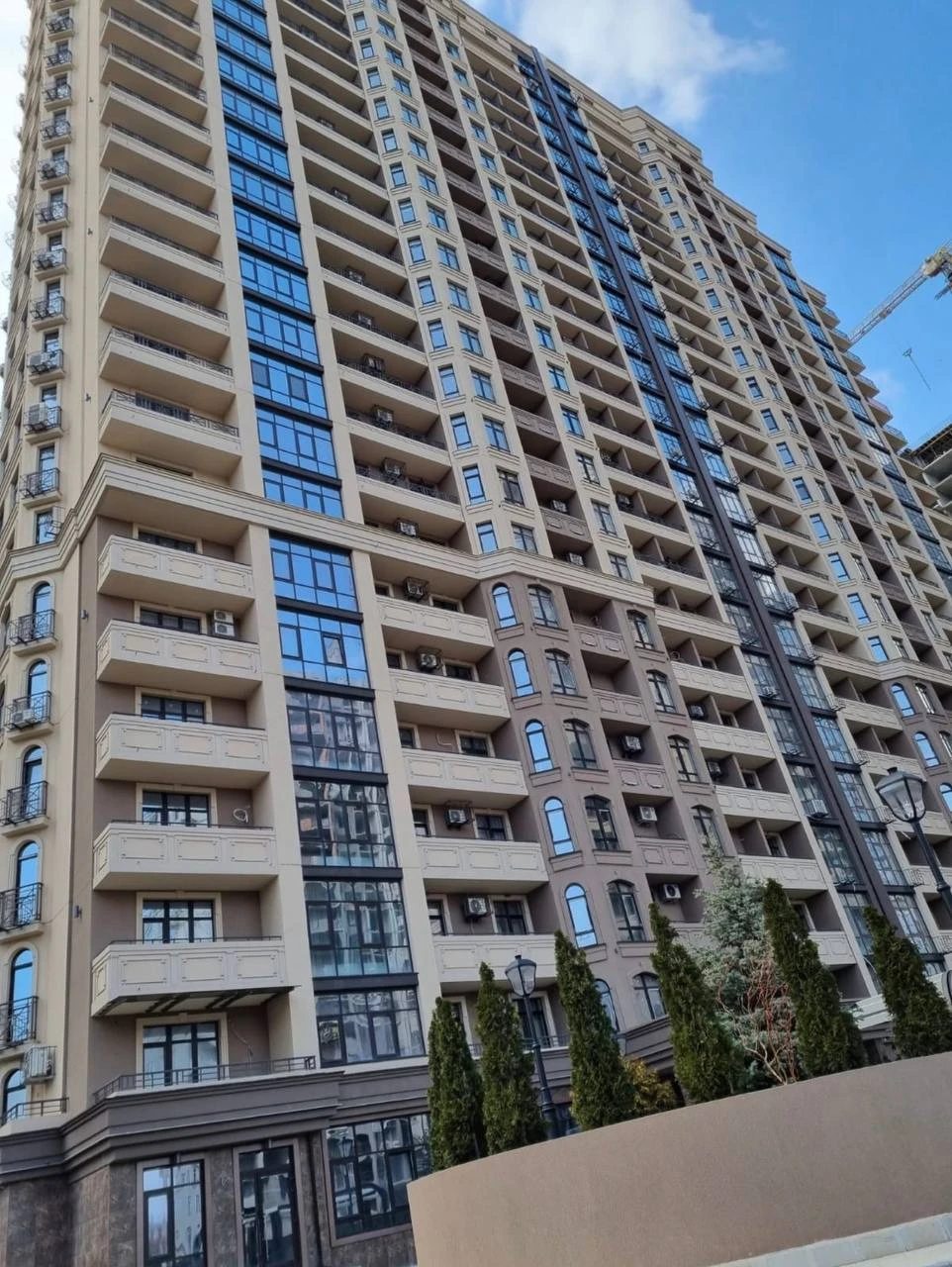 Apartments for sale. 1 room, 38 m², 6th floor/24 floors. Henuezskaya, Odesa. 