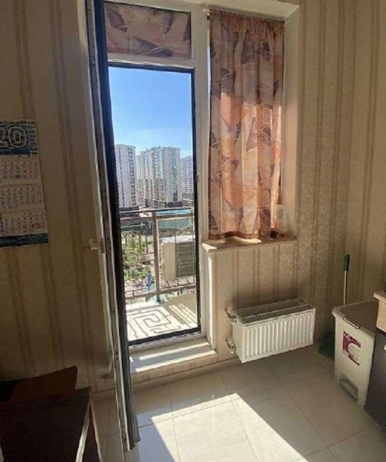 Продаж квартири. 2 rooms, 60 m², 11 floor/18 floors. 3, Жемчужная ул., Одеса. 
