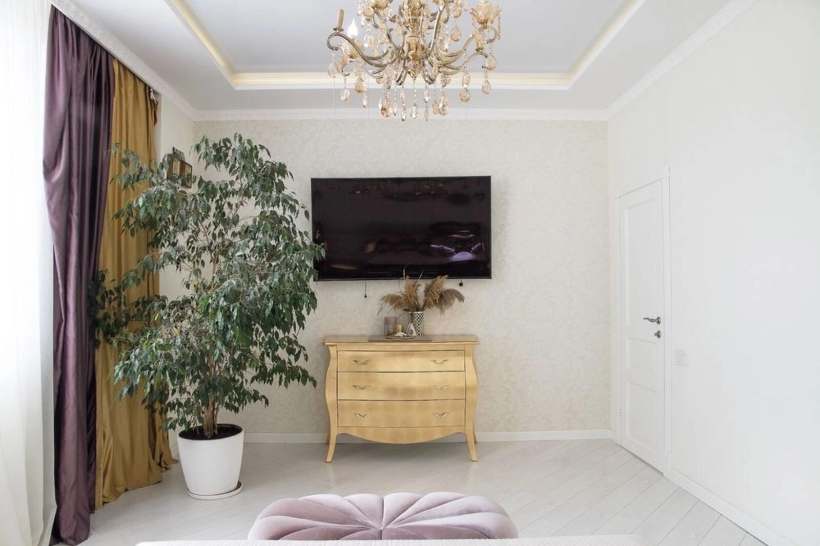 Продаж квартири. 3 rooms, 100 m², 9th floor/16 floors. 5, Королева Академика , Одеса. 