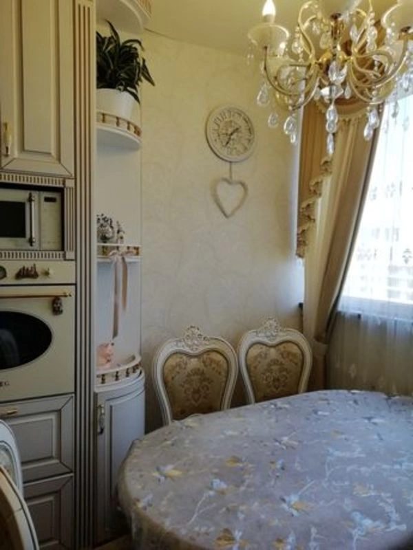 Продаж квартири. 3 rooms, 108 m², 11 floor/12 floors. 53, Малиновского ул., Одеса. 