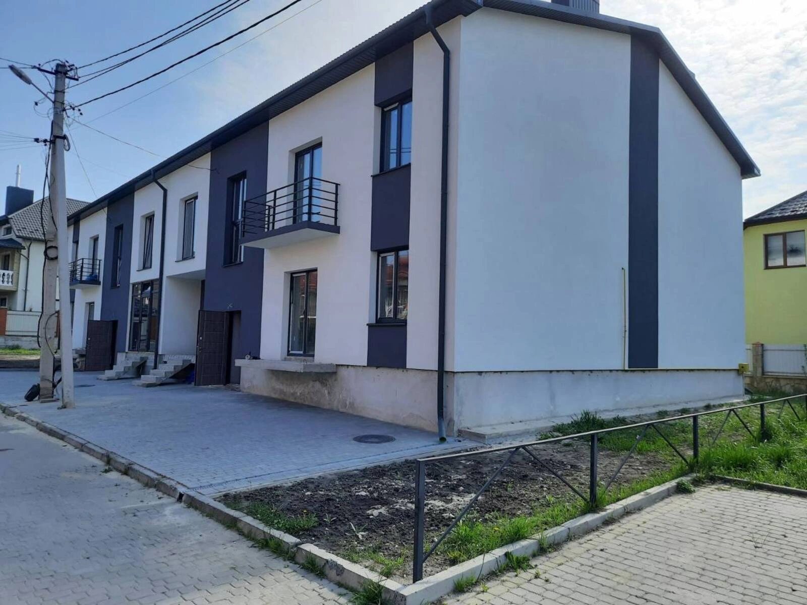 Apartments for sale 3 rooms, 96 m², 2nd fl./2 floors. Mykulynetska vul., Ternopil. 