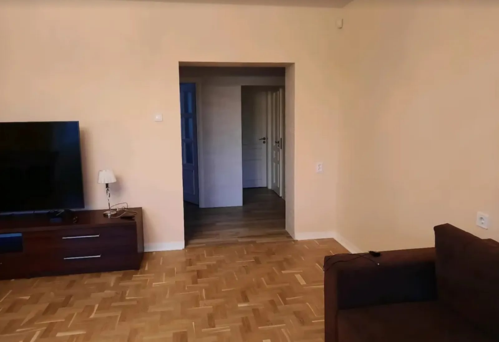 Apartments for sale. 4 rooms, 165 m², 5th floor/6 floors. Kutkivtsi  Bryhadna vul., Ternopil. 