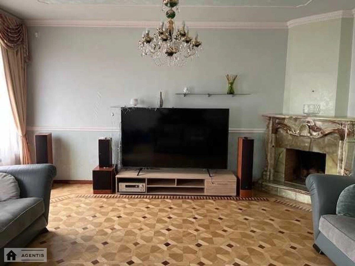 Apartment for rent. 4 rooms, 160 m², 5th floor/6 floors. 7, Akademika Bohomoltsya vul., Kyiv. 
