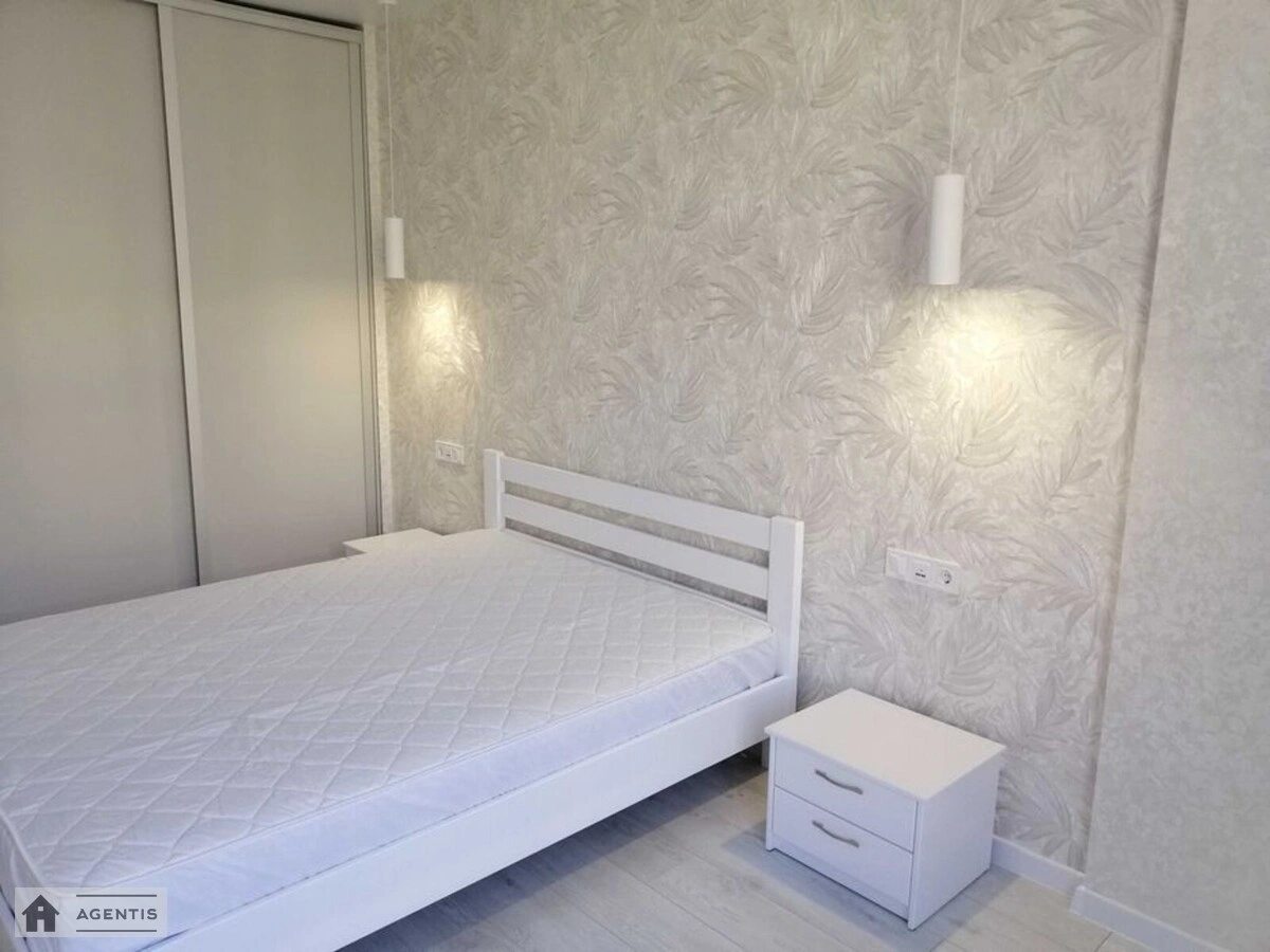 Apartment for rent. 1 room, 45 m², 6th floor/8 floors. 4, Teremkivska 4, Kyiv. 
