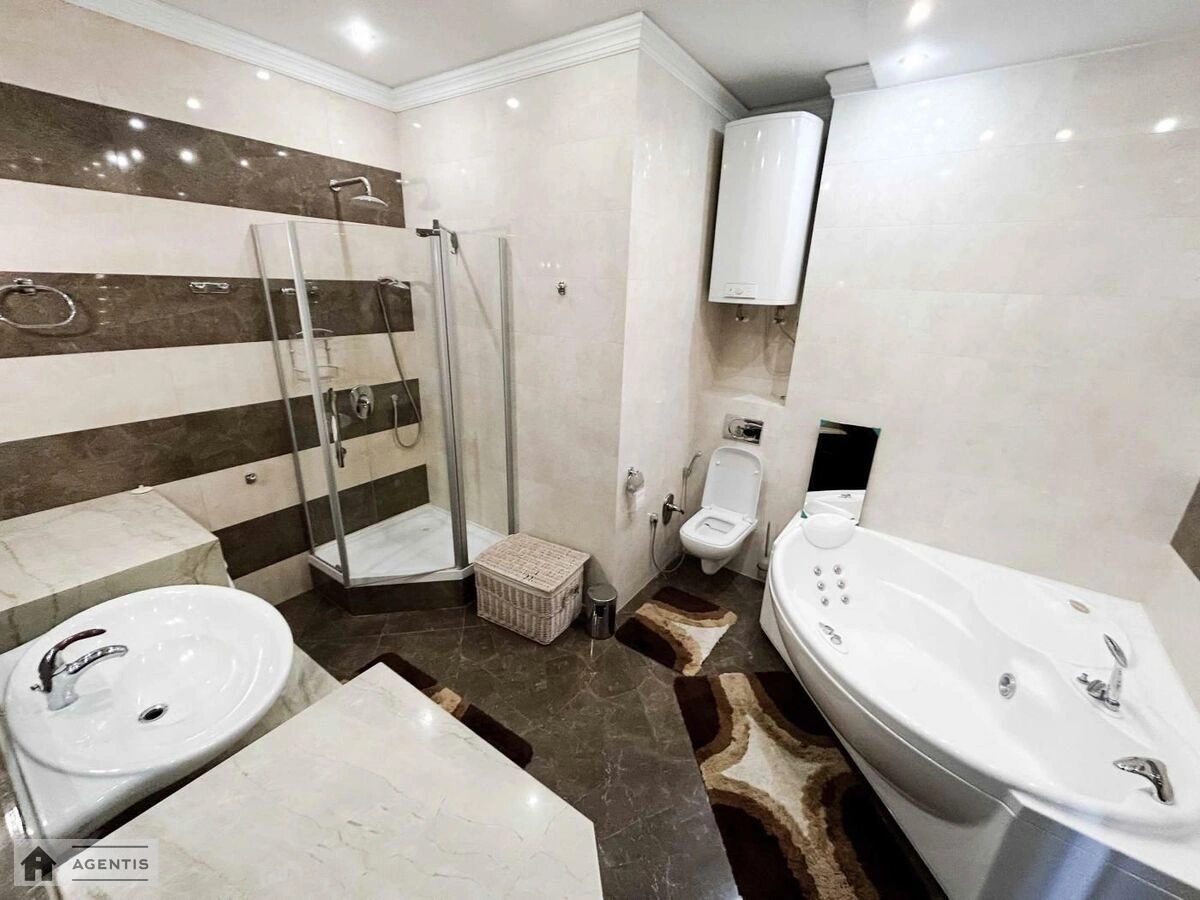 Apartment for rent. 2 rooms, 70 m², 6th floor/18 floors. 32, Yevhena Konovaltsya vul. Shchorsa, Kyiv. 