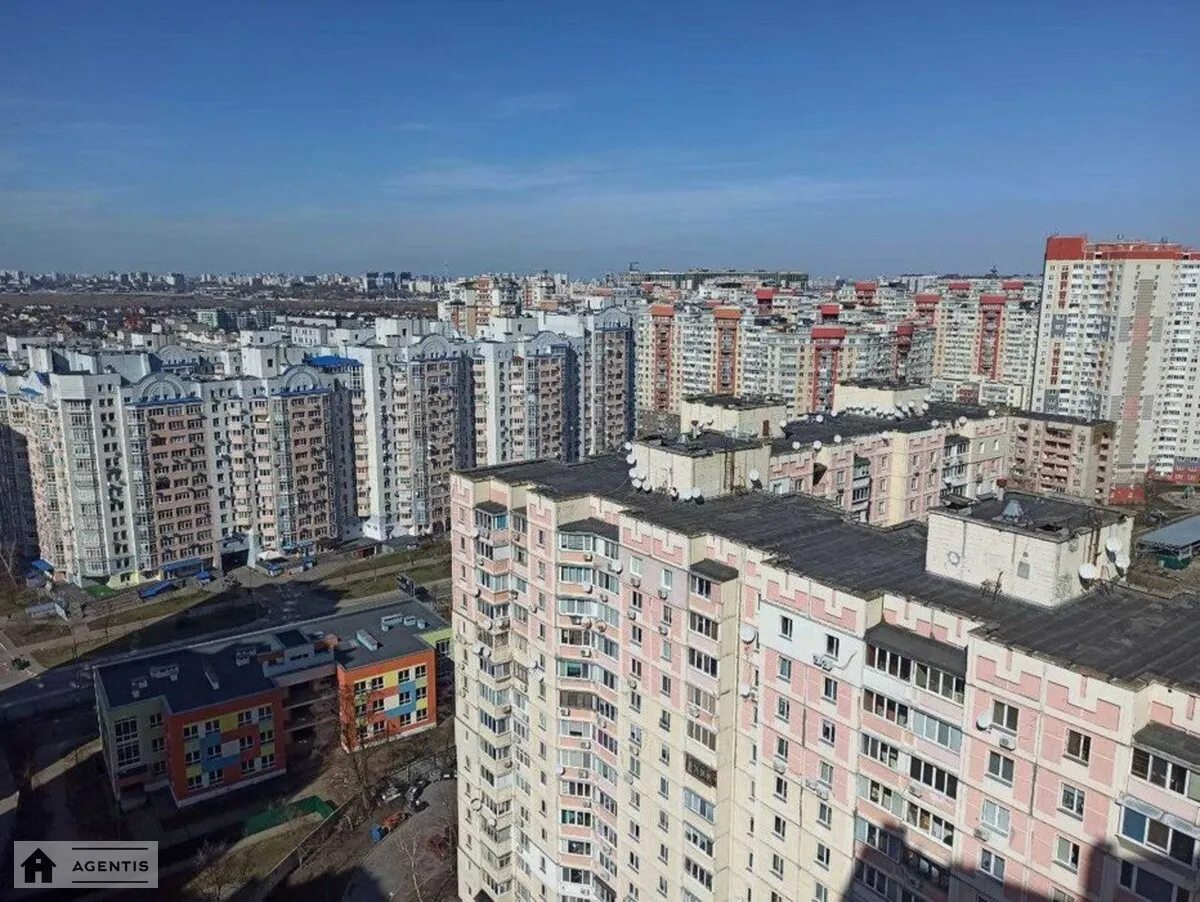 Сдам квартиру. 3 rooms, 82 m², 23 floor/24 floors. Соломенский район, Киев. 