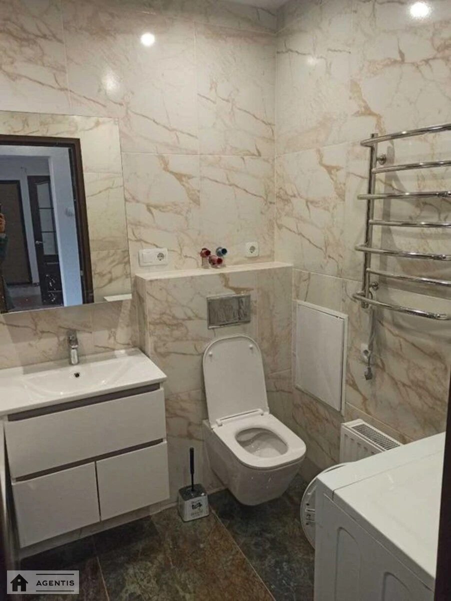 Apartment for rent. 3 rooms, 82 m², 23 floor/24 floors. Solomyanskyy rayon, Kyiv. 