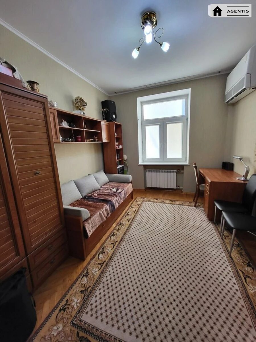 Сдам квартиру. 4 rooms, 91 m², 7th floor/7 floors. 12, Деревлянська вул. (Якіра), Киев. 