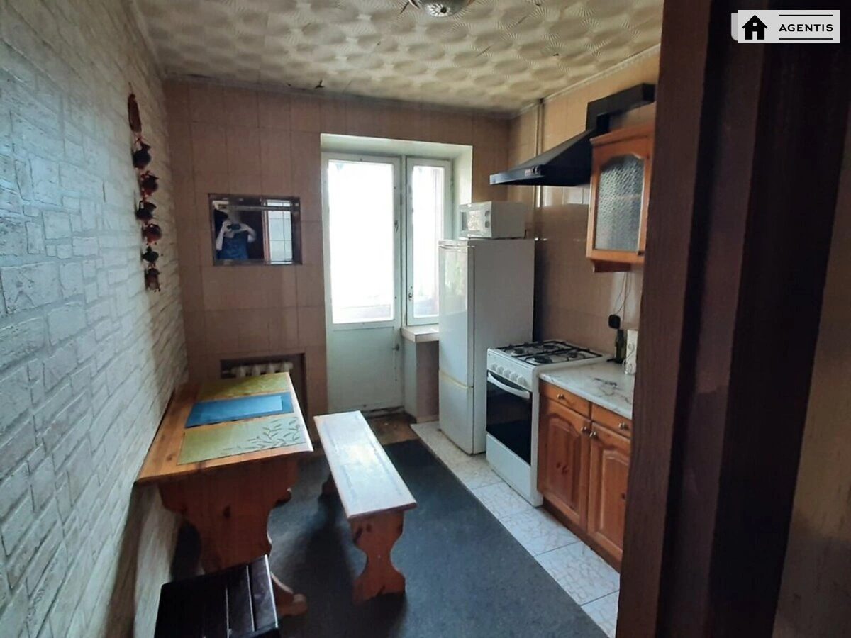 Apartment for rent. 1 room, 38 m², 5th floor/12 floors. 45, Saksaganskogo 45, Kyiv. 