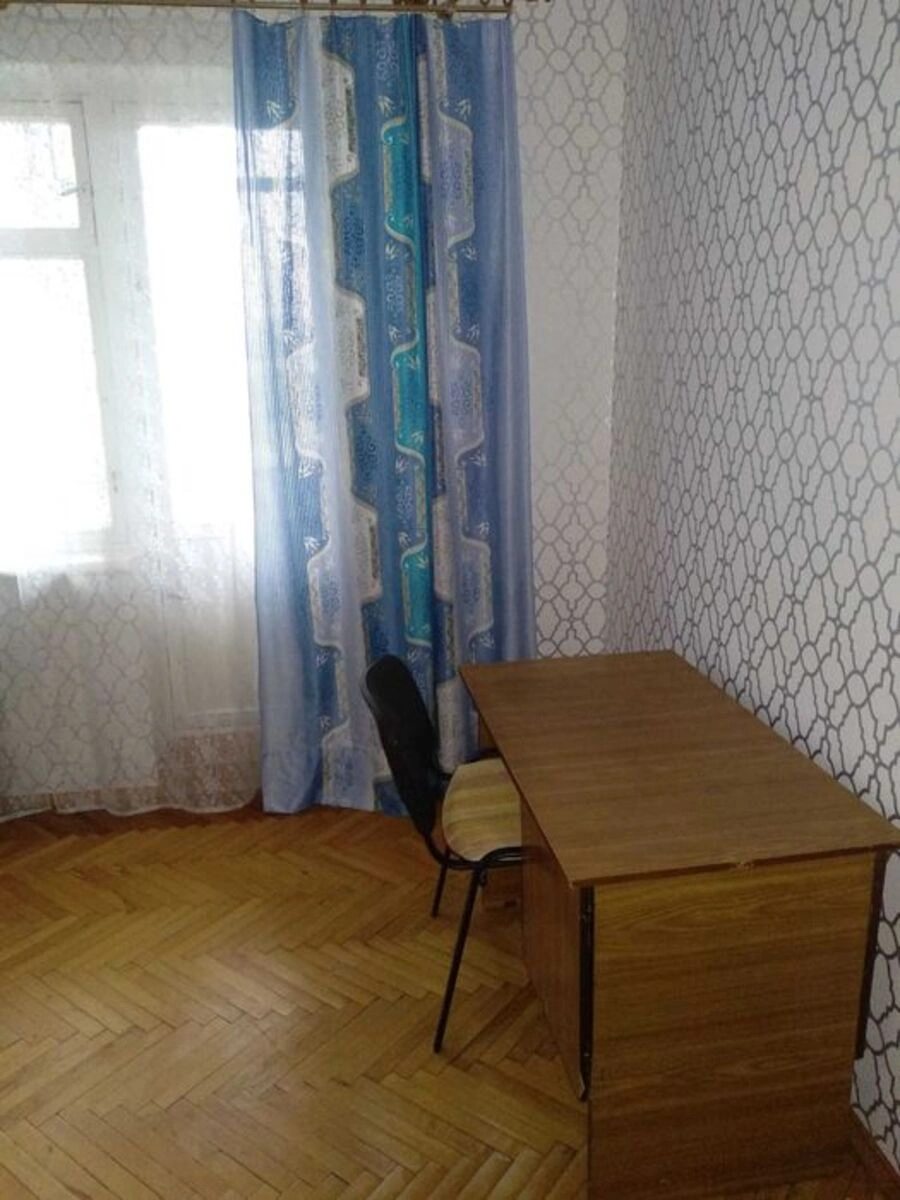 Apartment for rent. 3 rooms, 67 m², 5th floor/9 floors. Yaroslava Ivashkevycha vul., Kyiv. 