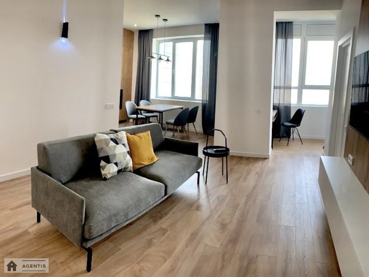 Apartment for rent. 2 rooms, 73 m², 26 floor/30 floors. 3, Kahovska 3, Kyiv. 