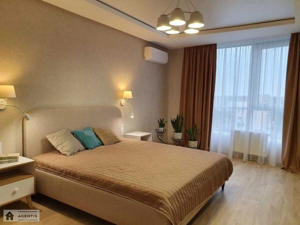 Apartment for rent. 3 rooms, 92 m², 5th floor/15 floors. 17, Kolomiyskiy 17, Kyiv. 