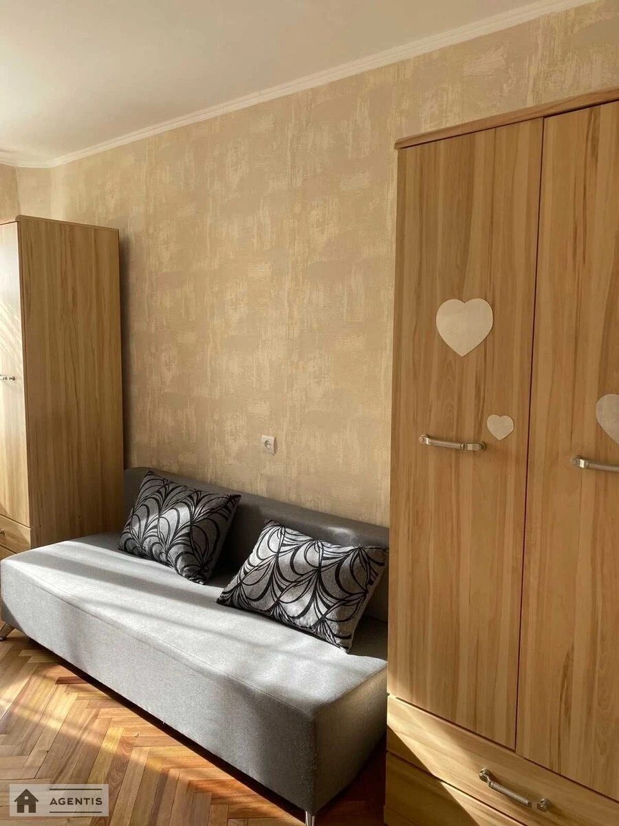 Apartment for rent. 2 rooms, 49 m², 4th floor/9 floors. 61, Zvirynetcka 61, Kyiv. 