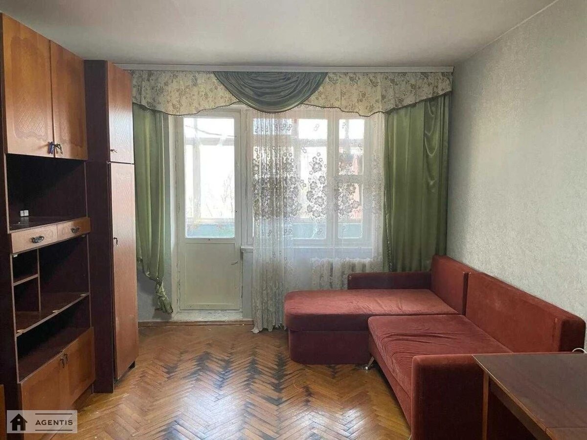 Apartment for rent. 2 rooms, 54 m², 5th floor/10 floors. 174, Kharkivske 174, Kyiv. 